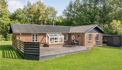 Three-Bedroom Vacation Home 