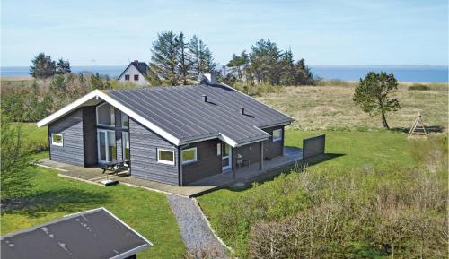 Three-Bedroom Vacation Home 