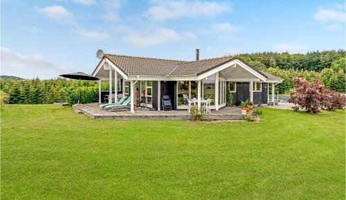 Three-Bedroom Vacation Home 