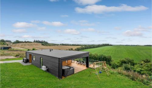 Three-Bedroom Vacation Home 