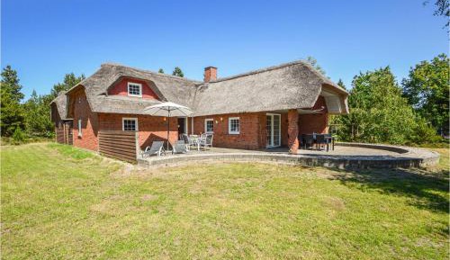 Four-Bedroom Holiday Home