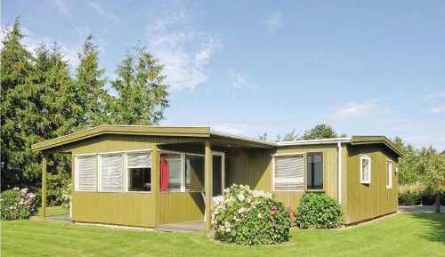 Three-Bedroom Vacation Home 
