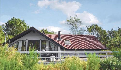 Three-Bedroom Vacation Home 