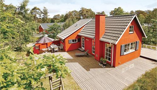 Three-Bedroom Vacation Home 