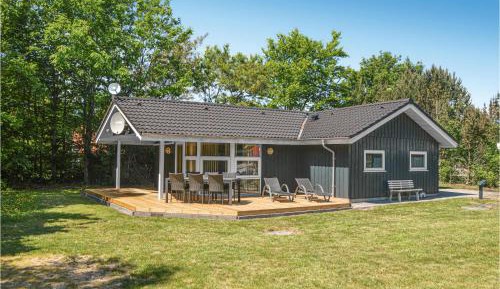 Three-Bedroom Vacation Home 