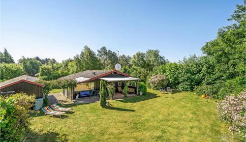Three-Bedroom Vacation Home 
