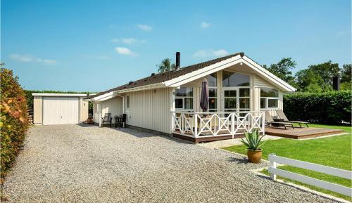 Three-Bedroom Vacation Home 