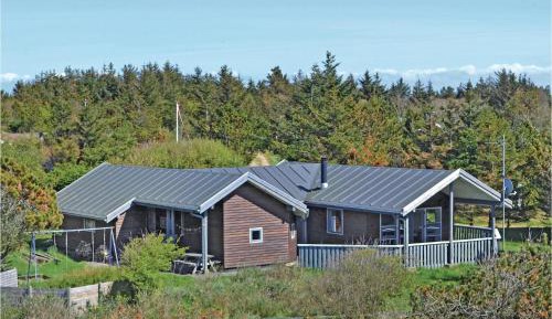 Three-Bedroom Vacation Home 