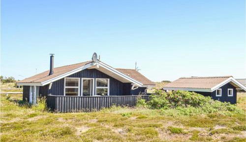Three-Bedroom Holiday Home 