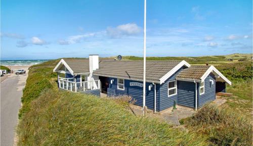 Three-Bedroom Vacation Home 