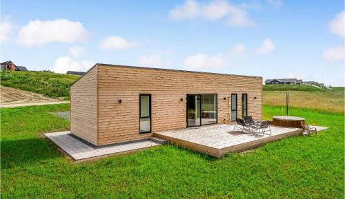 Three-Bedroom Vacation Home 