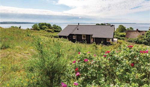 Three-Bedroom Vacation Home 