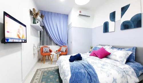 Apartment with Pool View 