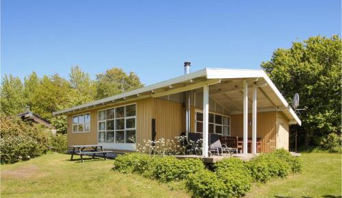 Three-Bedroom Vacation Home 