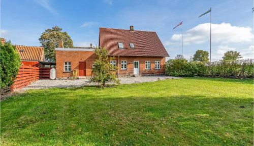 Three-Bedroom Vacation Home 