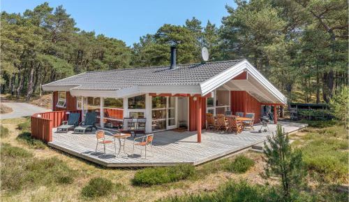 Three-Bedroom Vacation Home 