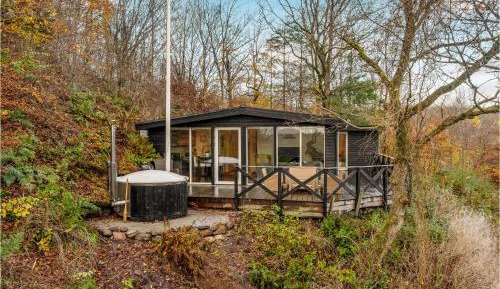 Three-Bedroom Vacation Home 