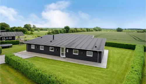 Four-Bedroom Vacation Home
