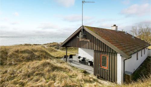 Three-Bedroom Vacation Home 