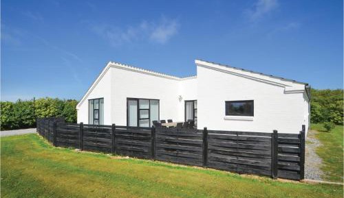 Three-Bedroom Vacation Home 