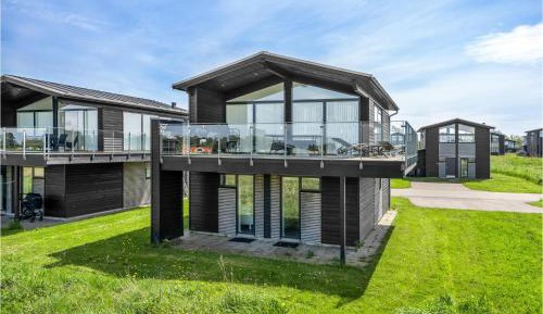 Three-Bedroom Vacation Home 