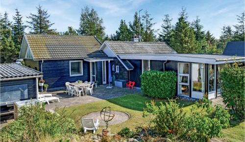Three-Bedroom Vacation Home 