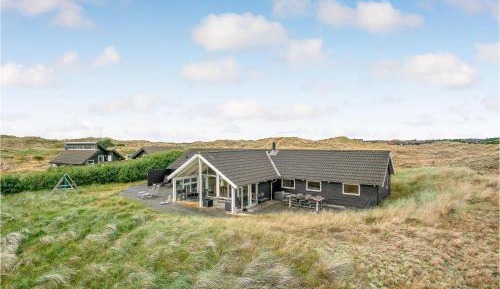 Five-Bedroom Holiday Home