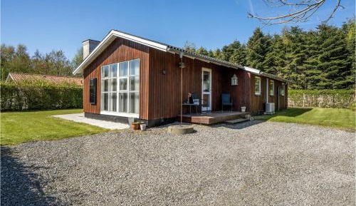 Three-Bedroom Vacation Home 