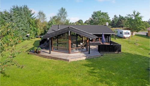 Three-Bedroom Vacation Home 