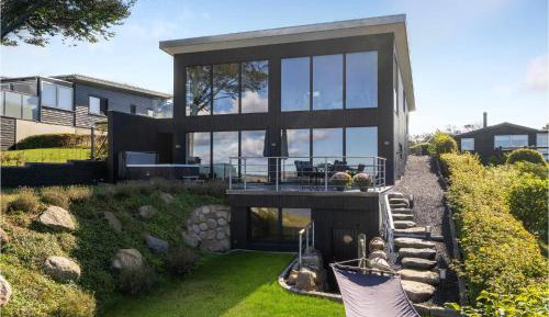 Four-Bedroom Vacation Home