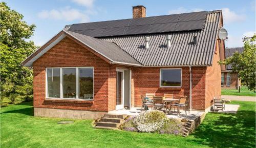 Three-Bedroom Vacation Home 