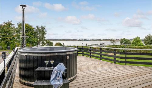 Three-Bedroom Vacation Home 