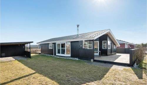 Three-Bedroom Vacation Home 