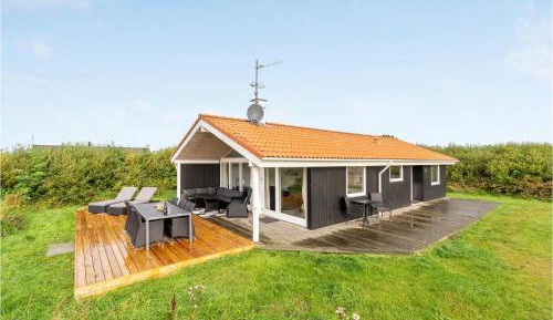Three-Bedroom Vacation Home 