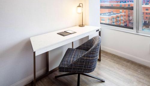 King Room with Accessible Tub - Disability Access