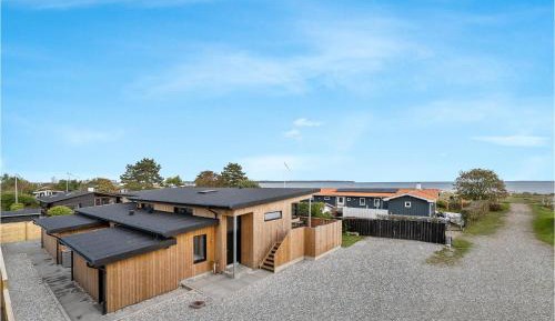 Three-Bedroom Vacation Home 