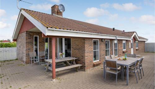 Four-Bedroom Holiday Home