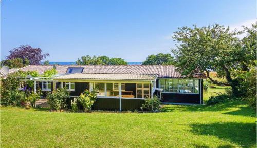 Three-Bedroom Vacation Home 
