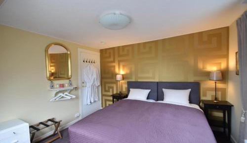 Double Room with Shared Bathroom