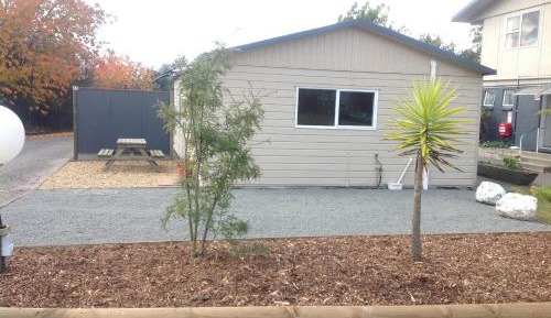 Bungalow with Kitchen (8 Adults)