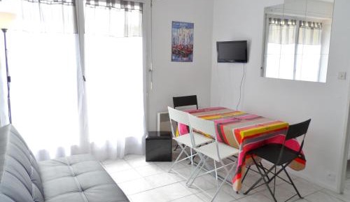 Apartment (4 Adults)