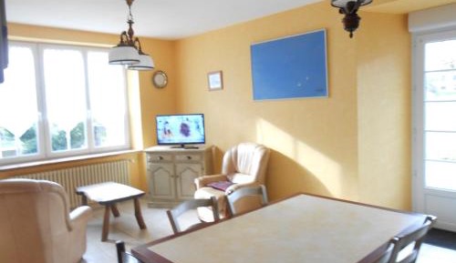 Two-Bedroom Cottage (5 Adults)