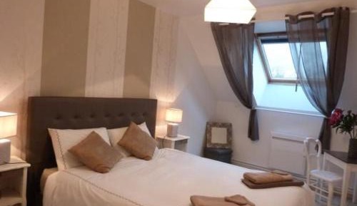 Holiday Home (10 Adults)