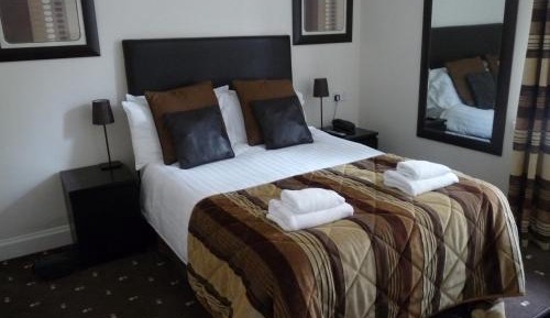 Double Room with Private Bathroom