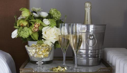 Deluxe Suite with Balcony and Sea View