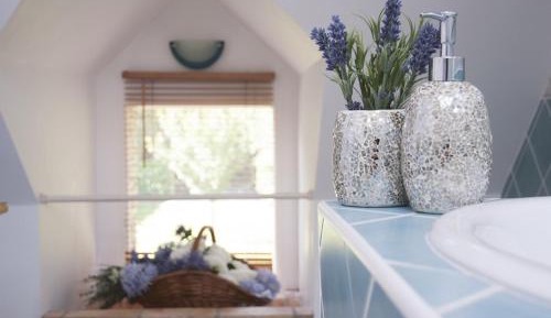 Twin Room with Private Bathroom