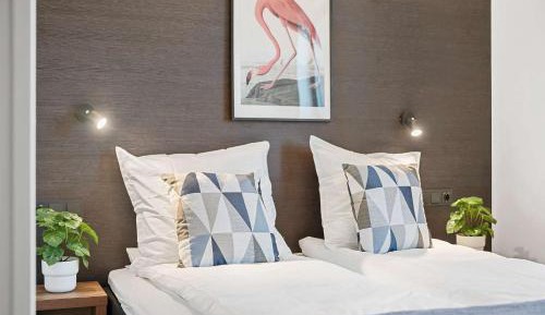 Economy Queen Room