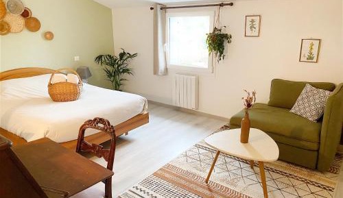 Triple Room with Shared Bathroom