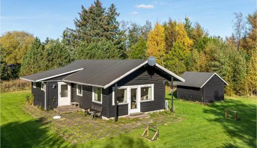 Three-Bedroom Vacation Home 