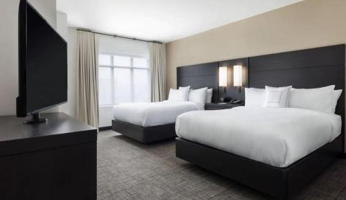 One-Bedroom Suite with Two Queen Beds and Sofa Bed